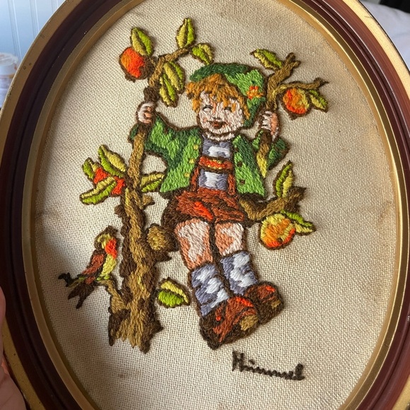 Vintage Hummel Embroidered Wall Art Set - Picture 9 of 12